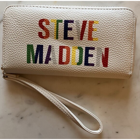 Steve Madden Full Size Zip Up Wallet Colorful Wristlet White Rainbow  T024K EUC - Picture 1 of 16